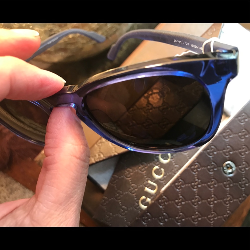SOLD βοΈAuthentic GUCCI Unisex 50m retro sunglasses - Picture 5 of 8